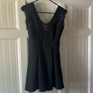 BCBGeneration black short polyester and lace dress